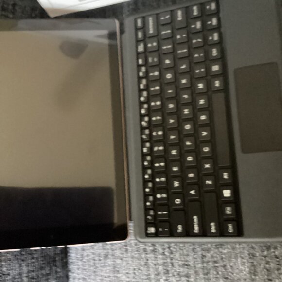 New RCA 2-in-1 Notebook/tablet w/keyboard & head phone - Picture 2 of 7